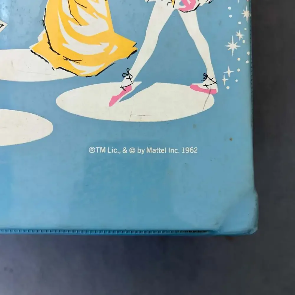 Vintage 1962 Mattel Barbie Ponytail Doll Carrying Case Wardrobe